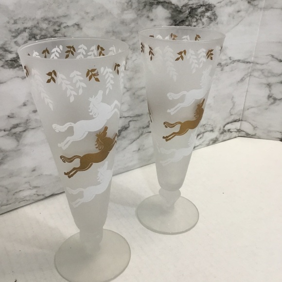 1950's Pilsner Glasses by Libbey Frosted Horses, Set of 2 - Picture 4 of 12